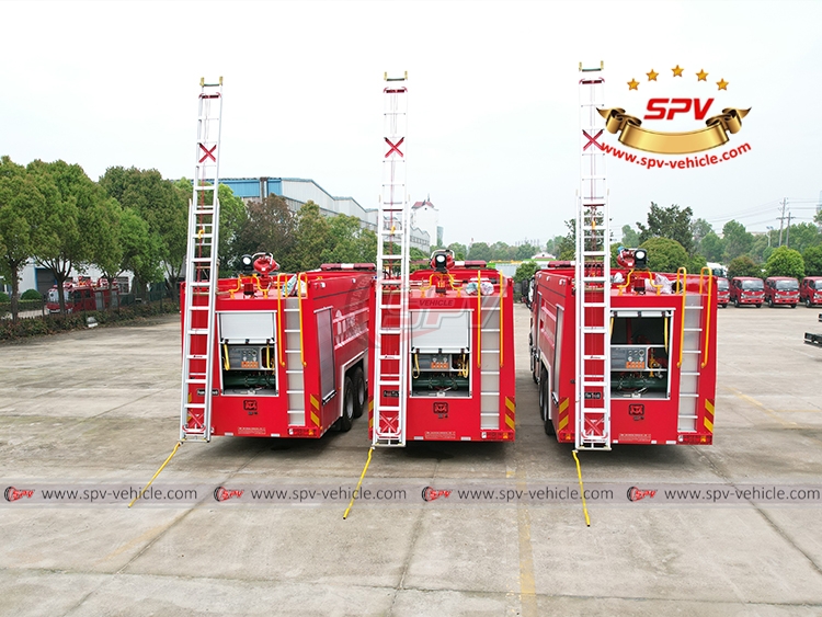 SPV-vehicle - 3 Units of Foam Fire Trucks Sinotruk - Rear Side View